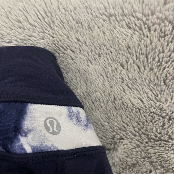 Lululemon Crop Leggings - Picture 4 of 5